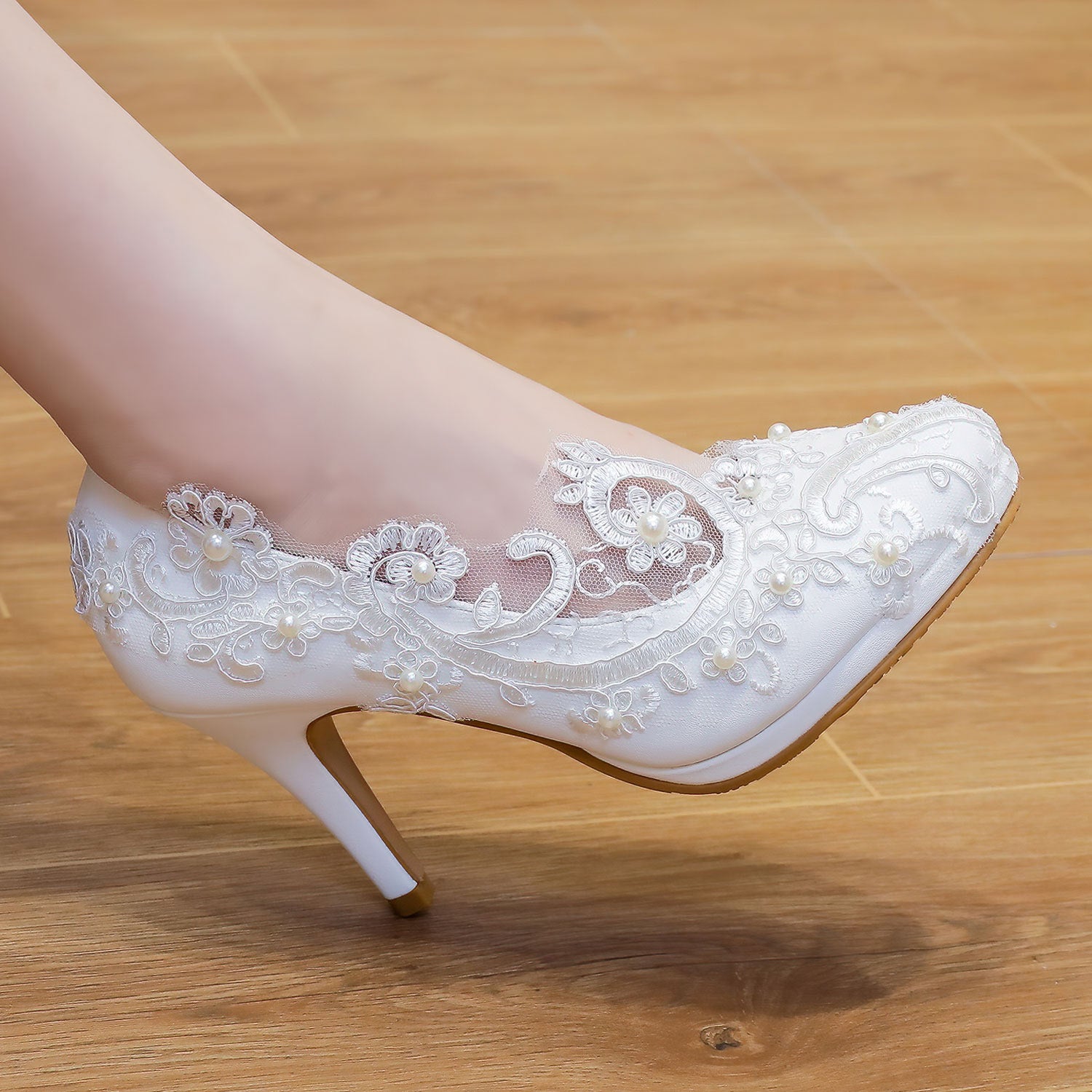 Elegant Lace Bridal Pump