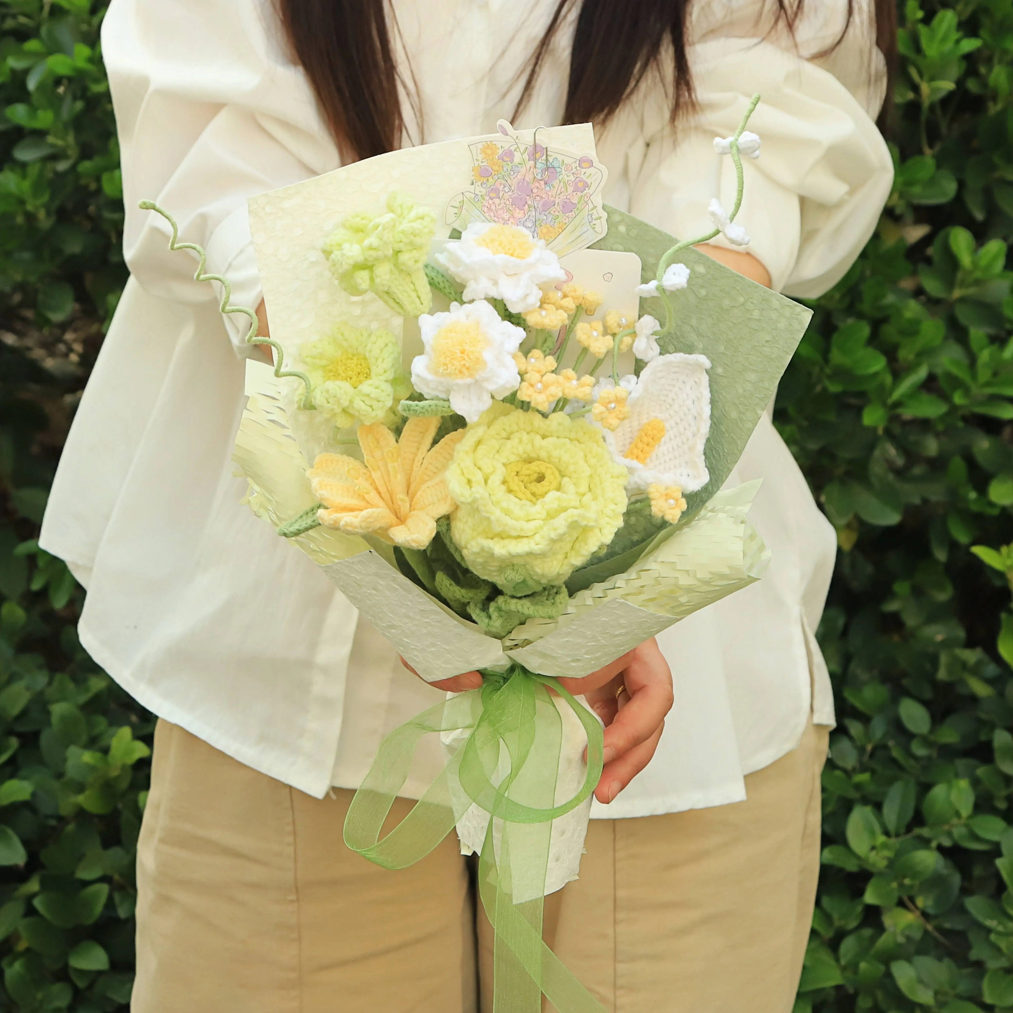 Premium Handmade Rose Yarn Bouquet