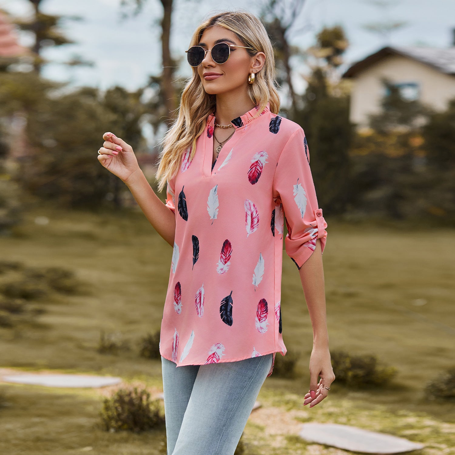 V-neck Feather Print Loose Fit Seven Sleeve Blouse