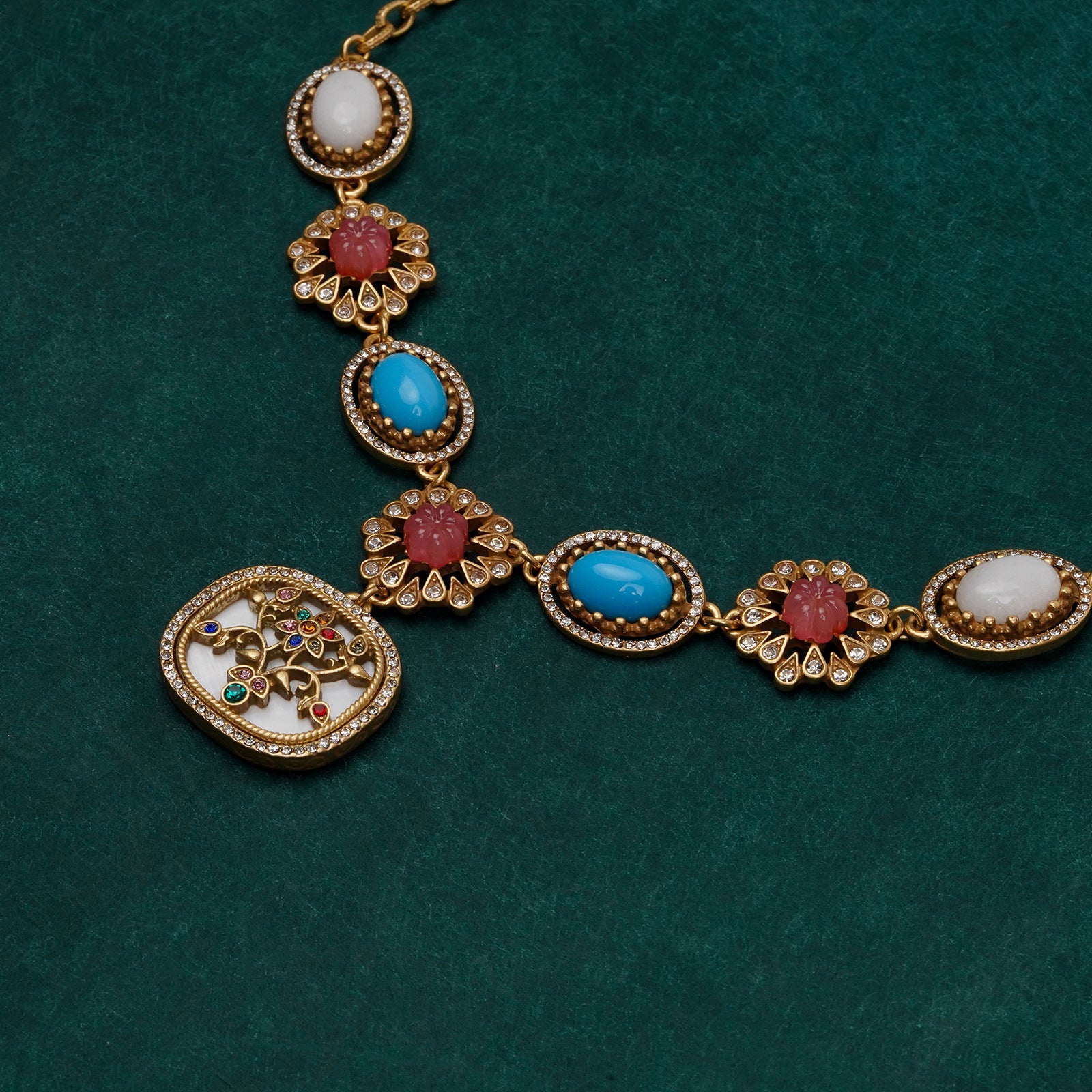 Artistic Vintage Collarbone Necklace