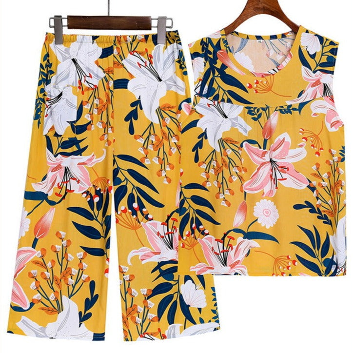 Summer Sleeveless Vest and Capri Pajama Set