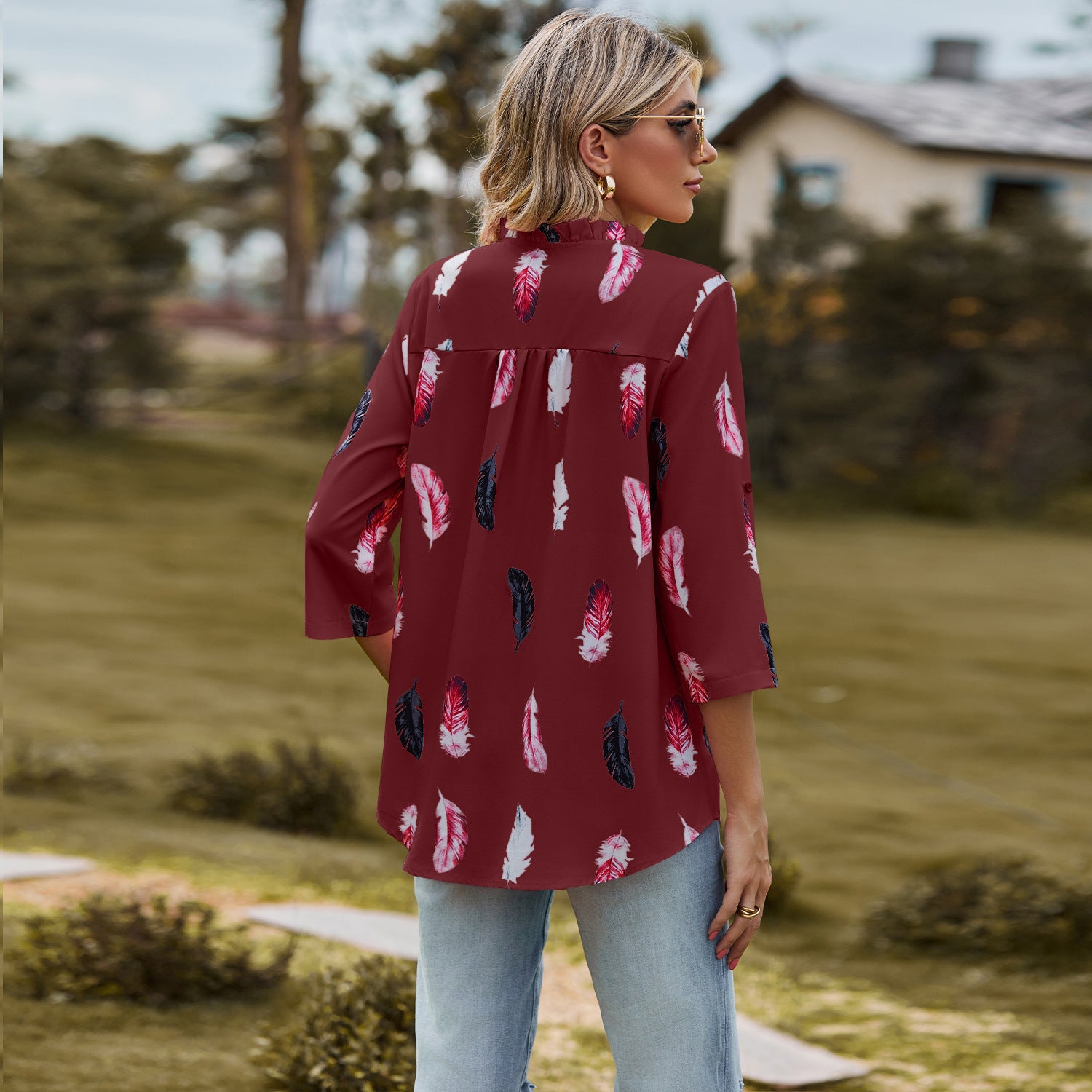 V-neck Feather Print Loose Fit Seven Sleeve Blouse
