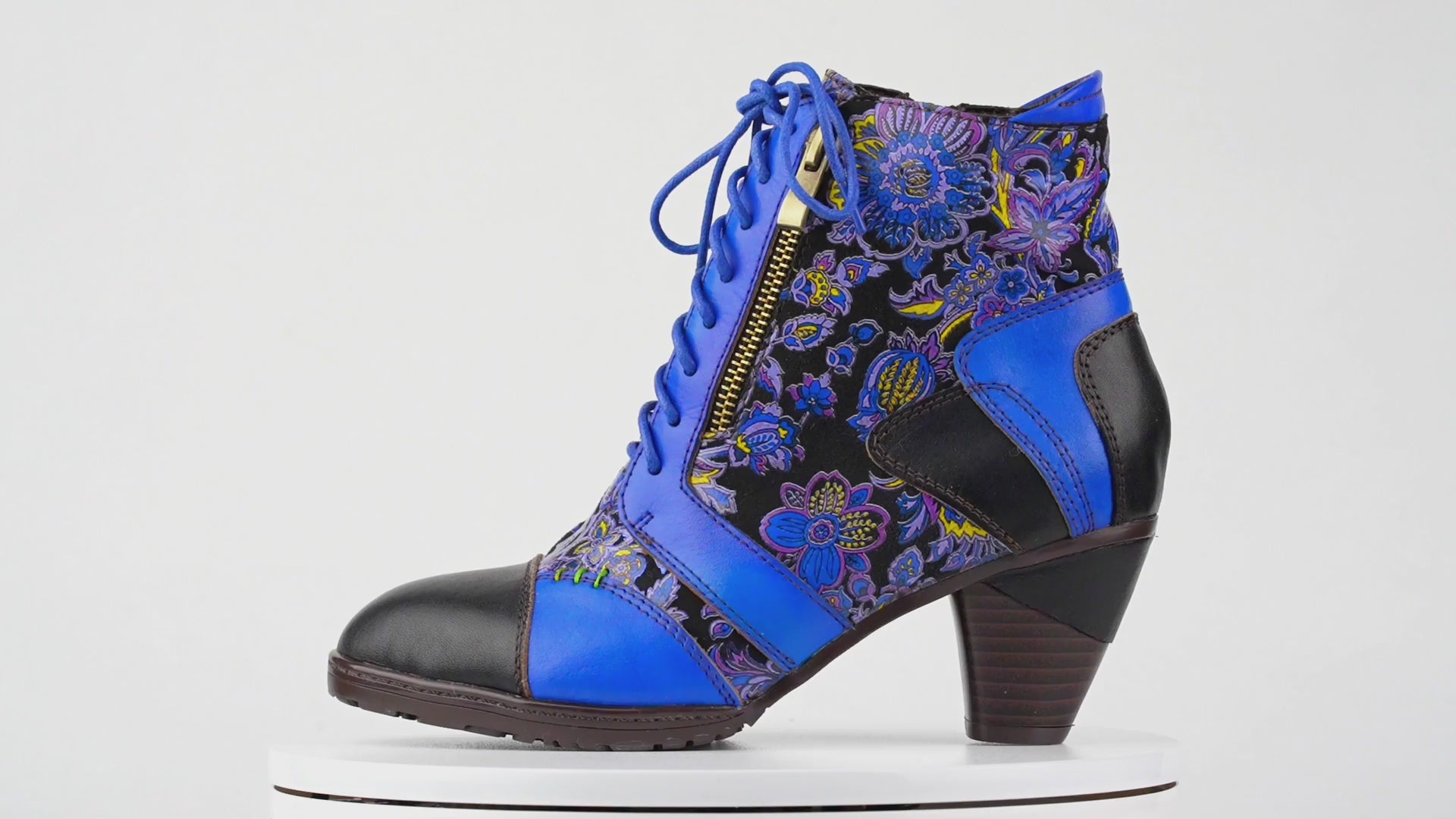Botas de retalhos de couro feitas à mão retro