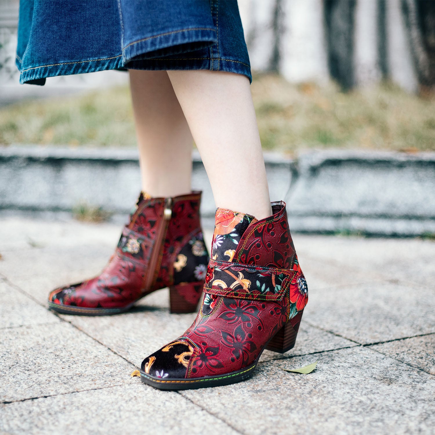 Botas de couro estampadas florais vintage
