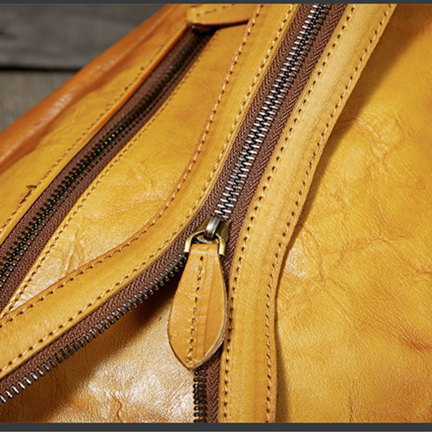 Retro handgefertigte Leder -Crossbody -Tasche