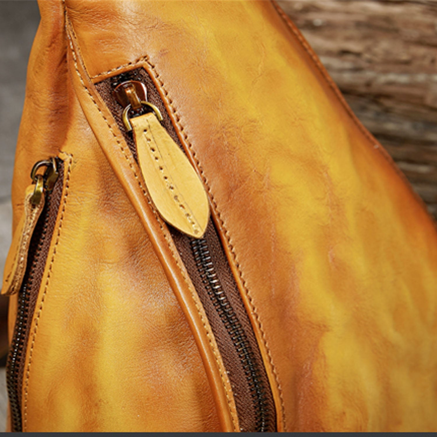 Retro handgefertigte Leder -Crossbody -Tasche