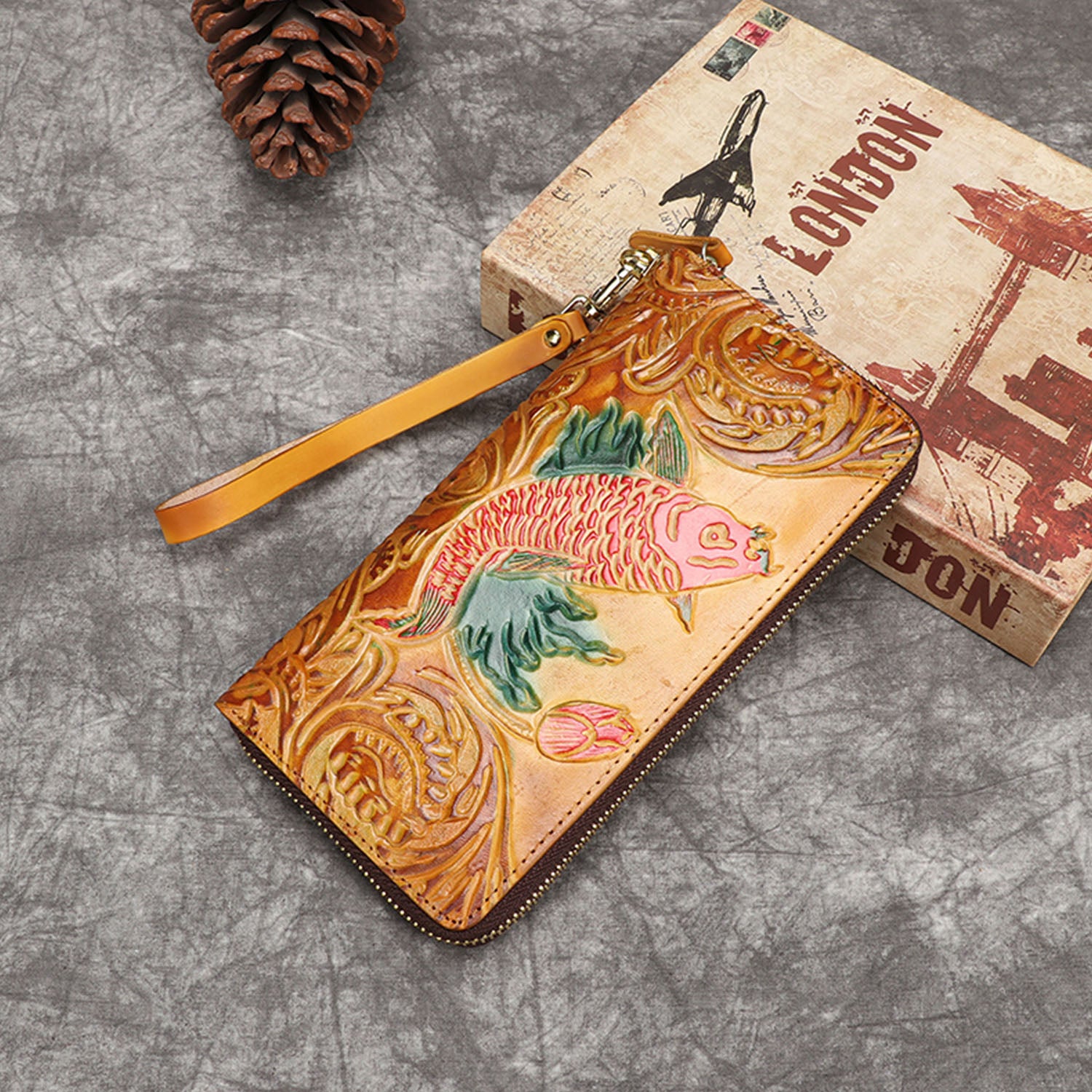 Retro Embossing Handmade Fish Pattern Wallet