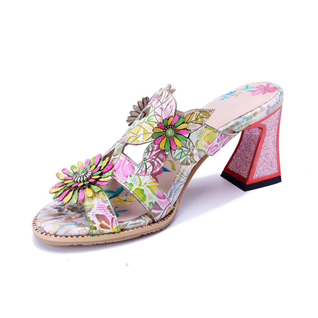 Sandalias vibrantes con abertura floral en 3D