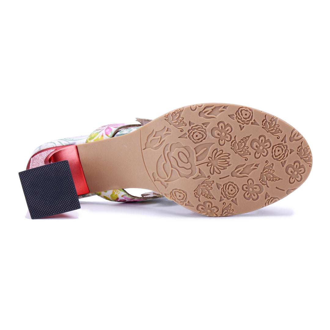 Sandalias vibrantes con abertura floral en 3D