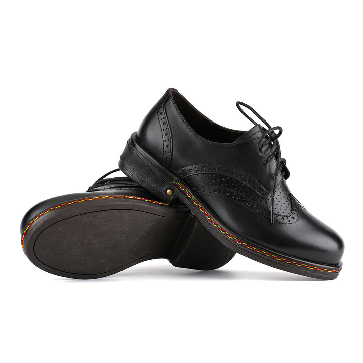 Klassische Brogue-Schnürschuhe aus Leder