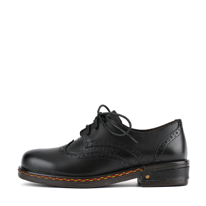 Klassische Brogue-Schnürschuhe aus Leder