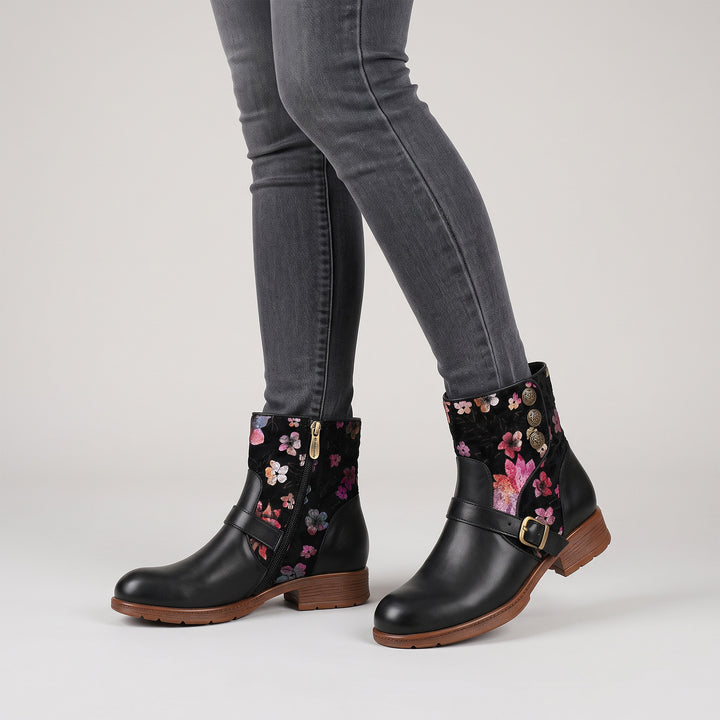 Botines negros con detalles de terciopelo floral hechos a mano