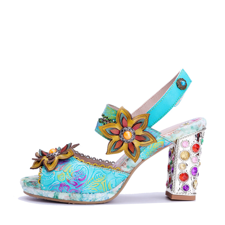 Boho-Blumen-Sandalen mit verziertem Absatz