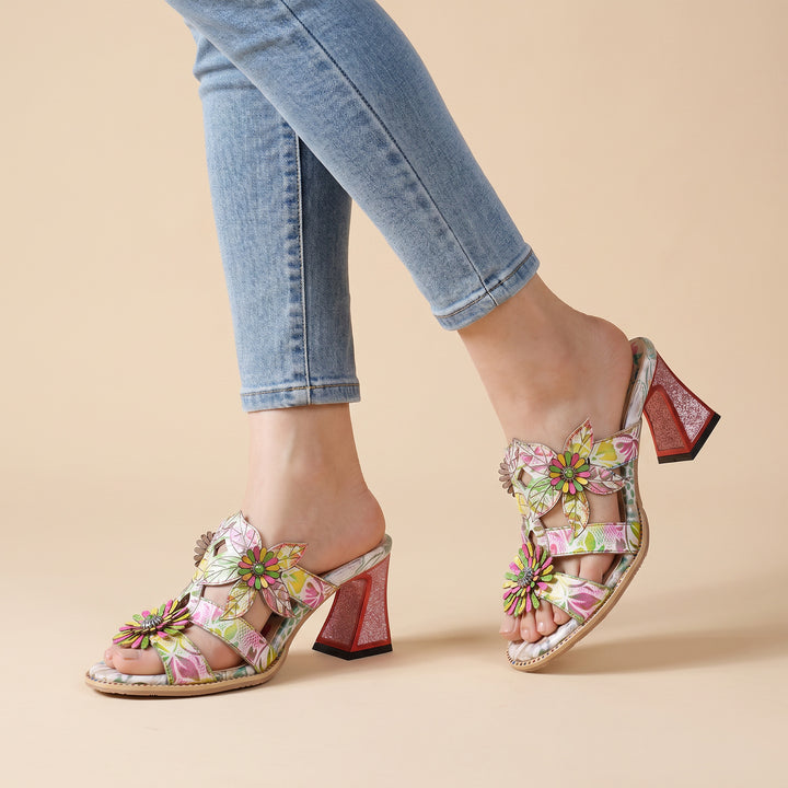 Sandalias vibrantes con abertura floral en 3D
