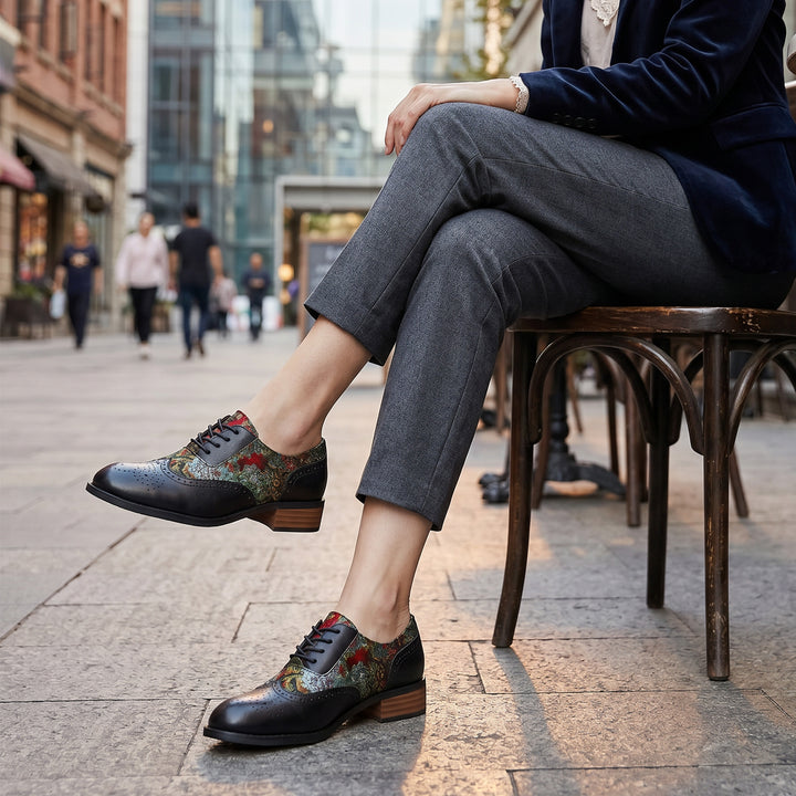 Sapatos planos elegantes de couro feitos à mão