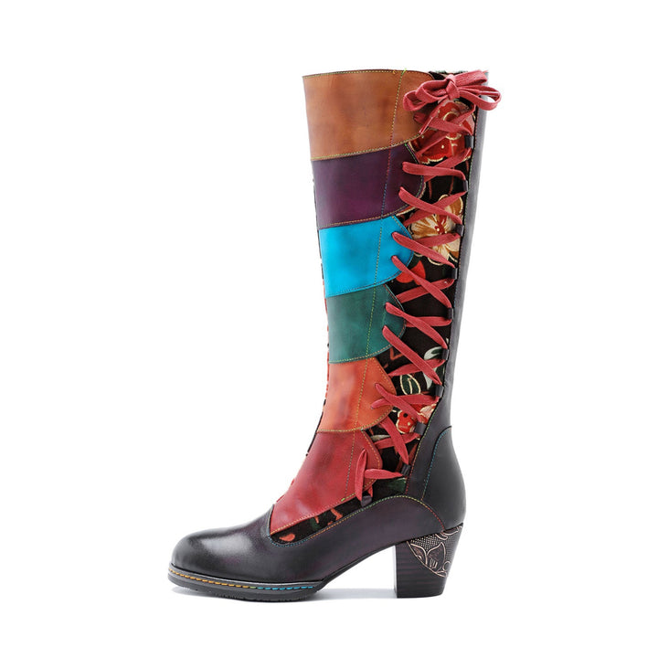 Botas ajustables en relieve de cuero