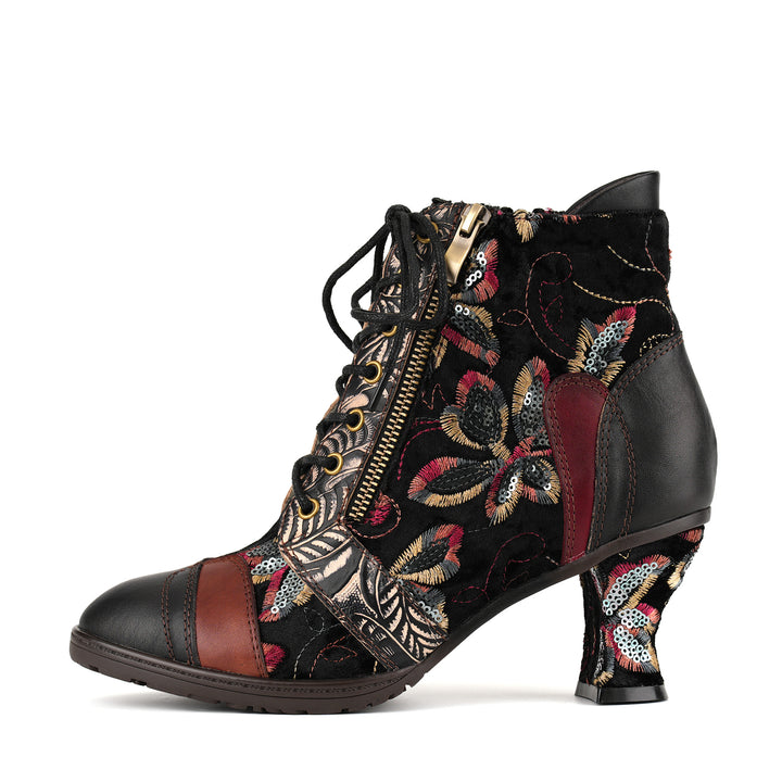 Botines de mariposa con cordones bordados