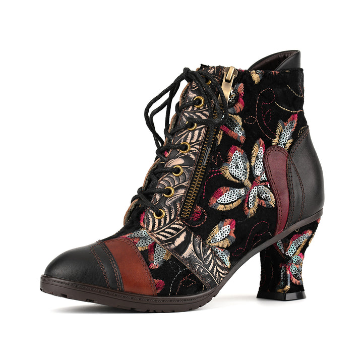 Botines de mariposa con cordones bordados