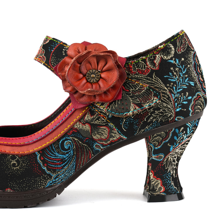 Blumenbestickte Mary-Jane-Pumps