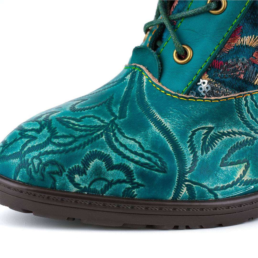 Bottines en velours brodé à motifs floraux
