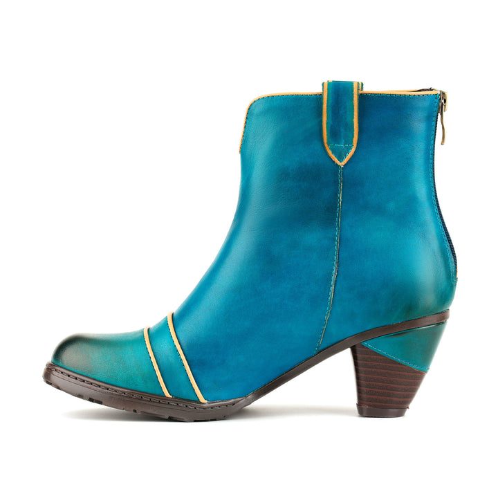 Von Pfauen inspirierte Lederstiefeletten