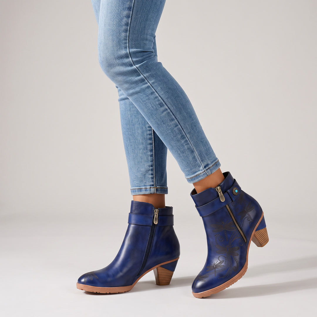 Vintage Leather Dragonfly Engraving Ankle Boots
