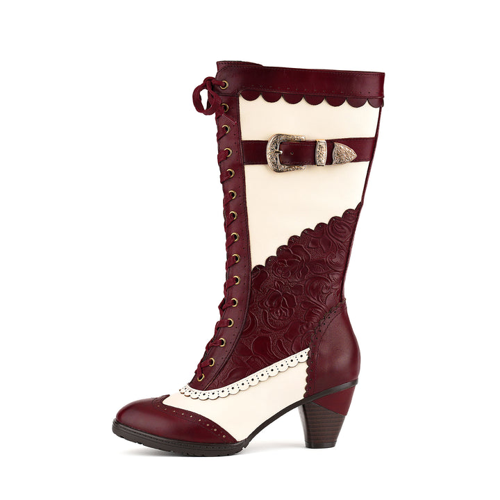 Weinrote und elfenbeinfarbene viktorianische Stiefel