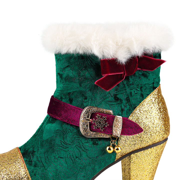 Samt-Stiefeletten mit Weihnachtsanhänger