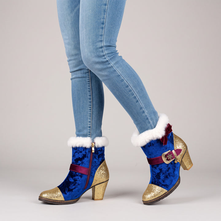 Samt-Stiefeletten mit Weihnachtsanhänger