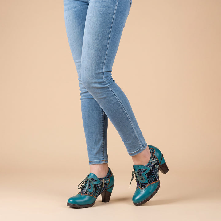 Vintage Floral Velvet Classic Pumps