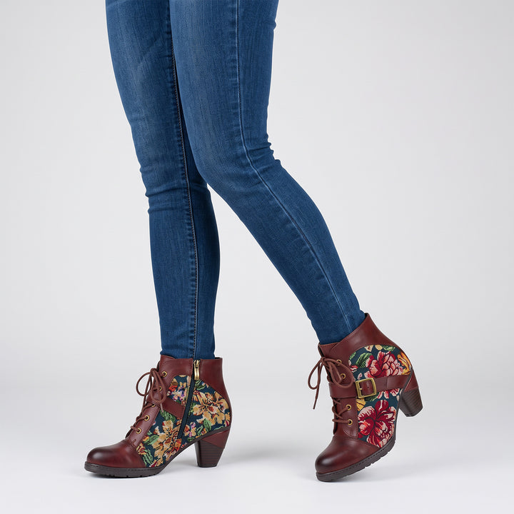 Bottines vintage à boucle florale