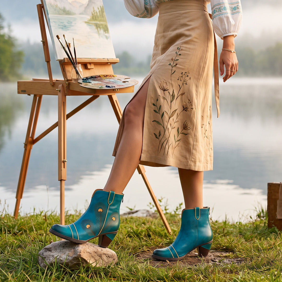 Botines de cuero inspirados en pavo real
