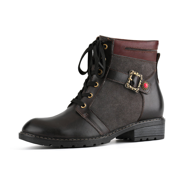 Botines con cordones y encanto antiguo retro