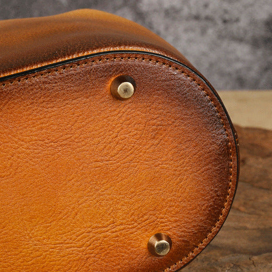 Bolso de hombro de color liso de piel de vaca hecho a mano