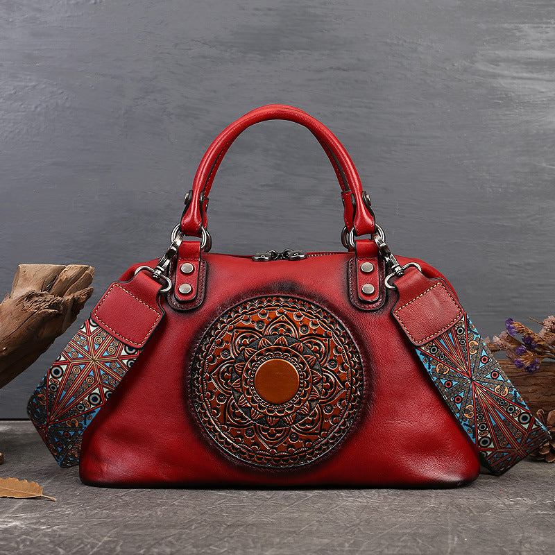 Vintage-Tasche mit Mandala-Prägung und Henkel