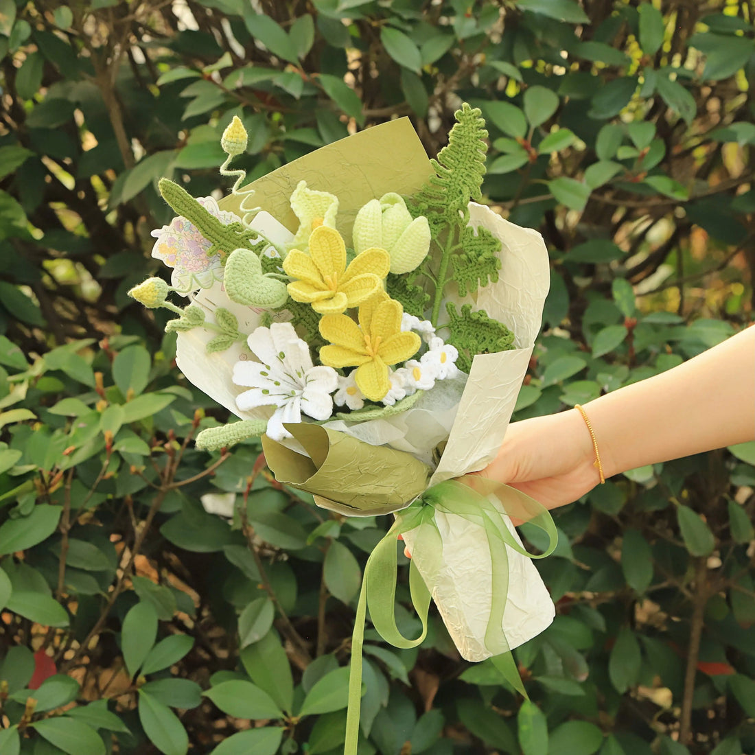 Handmade Tung Blossom Yarn Bouquet