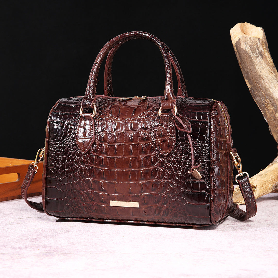 Handtasche mit Kroko-Prägung und Farbverlauf