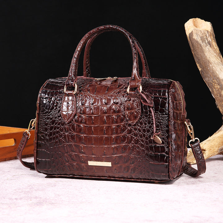 Handtasche mit Kroko-Prägung und Farbverlauf
