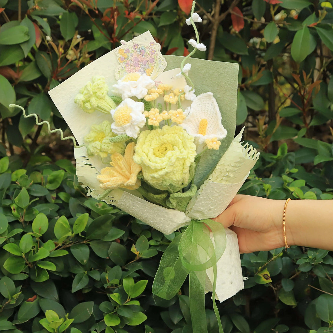 Premium Handmade Rose Yarn Bouquet