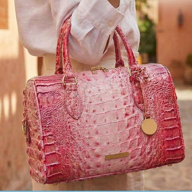 Handtasche mit Kroko-Prägung und Farbverlauf