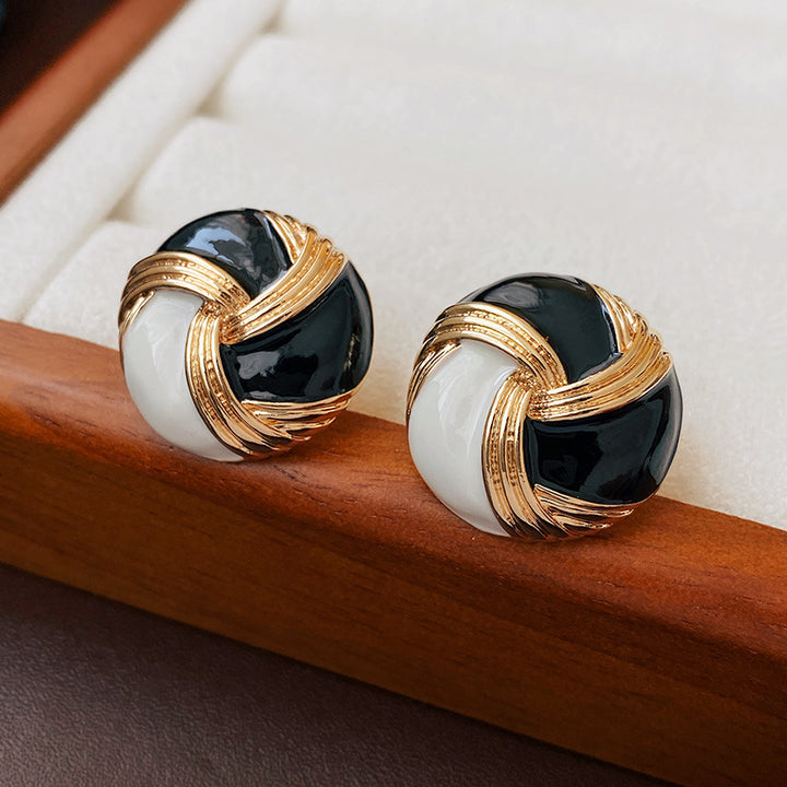 Vintage Geometric Court-Style Earrings