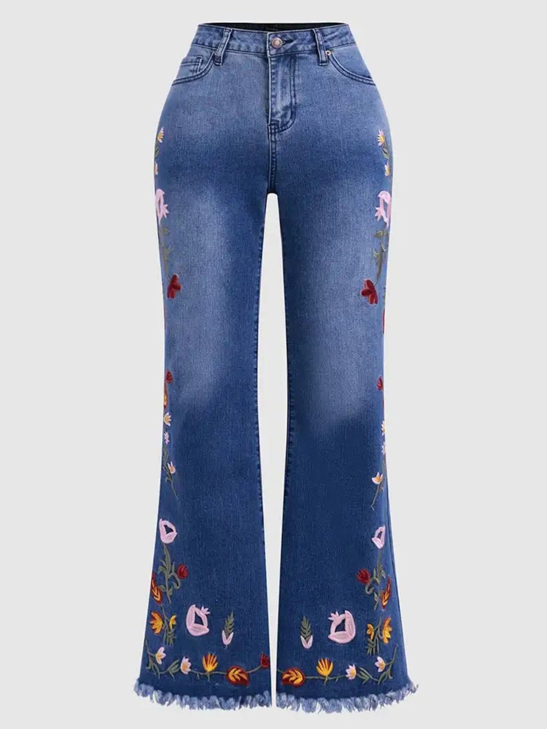 Schlagjeans mit Blumenstickerei und ausgefranstem Saum