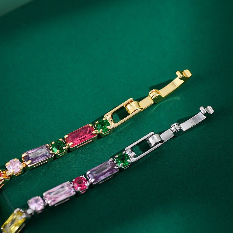 Bracelet de mode à la chaîne de griffe de zircon colorée