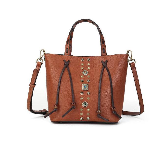 Böhmische Handtasche aus echtem Leder mit Nieten