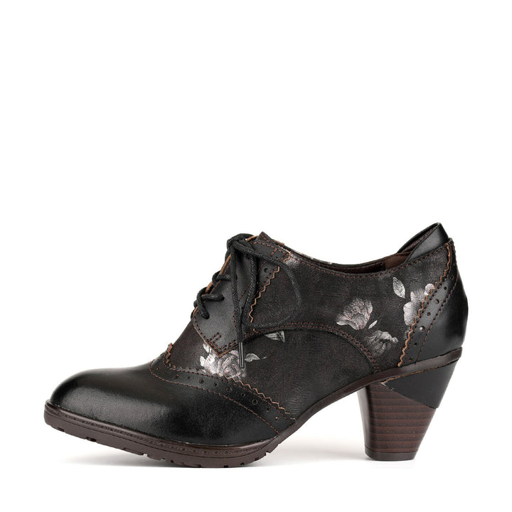 Vintage Heritage Lace-Up Pumps