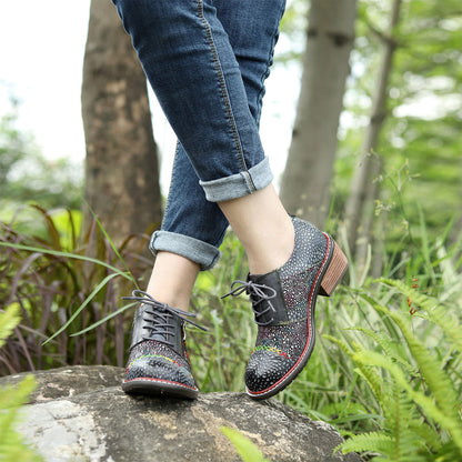 Scarpe pianeggianti in pelle fatta a mano