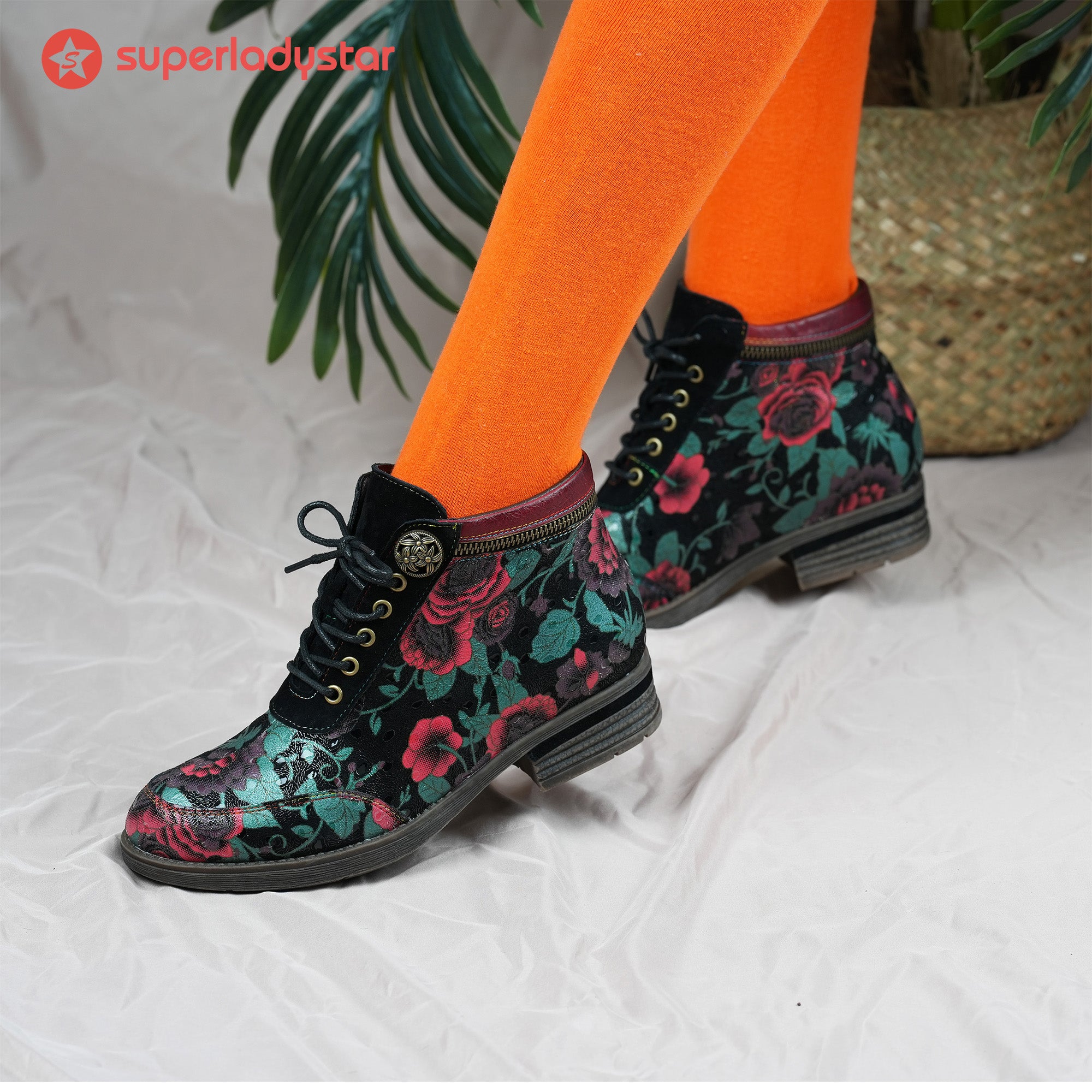 Botas de tapeçaria floral de tapeçaria vintage