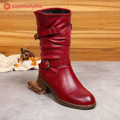 Botas de couro rasgadas à mão retro