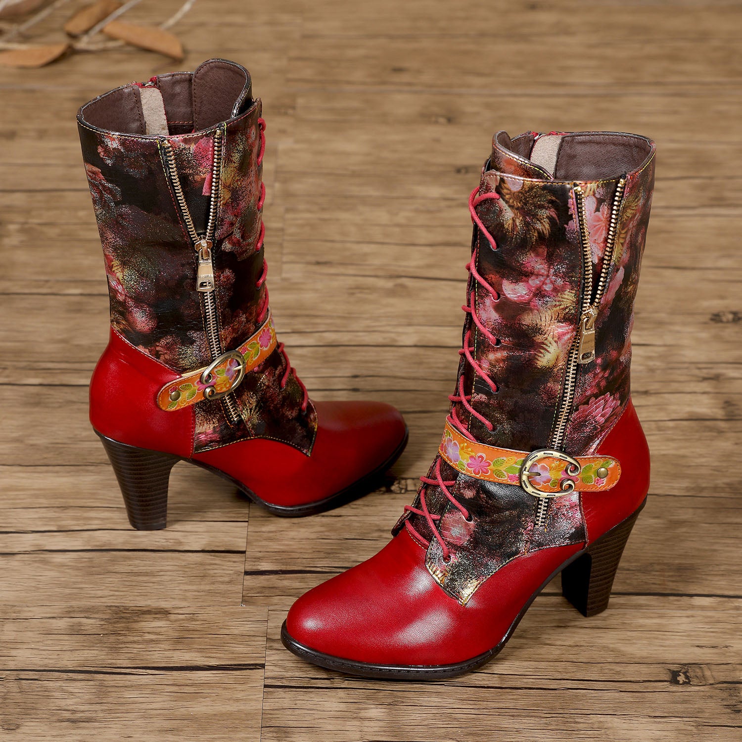 Botas de joelho de salto alto com estampamento de couro