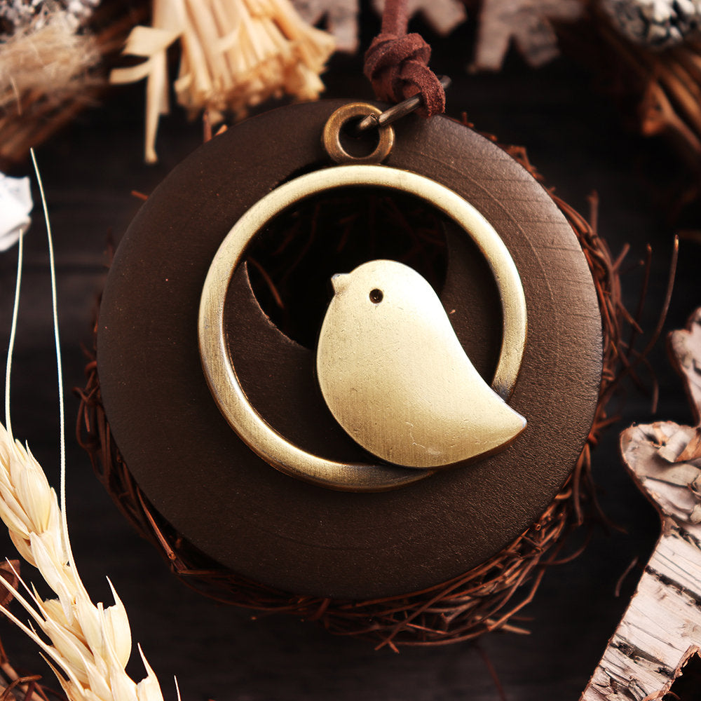 Metal Bird Shape Round Wood Pendant Necklace